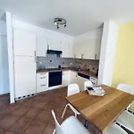 Brissago Lake Apartment ブリッサーゴ
