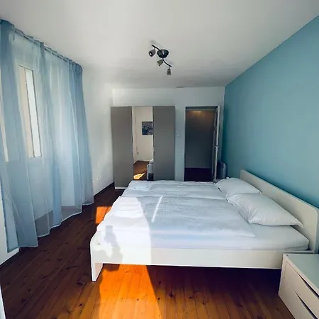 아파트 Brissago Lake Apartment *